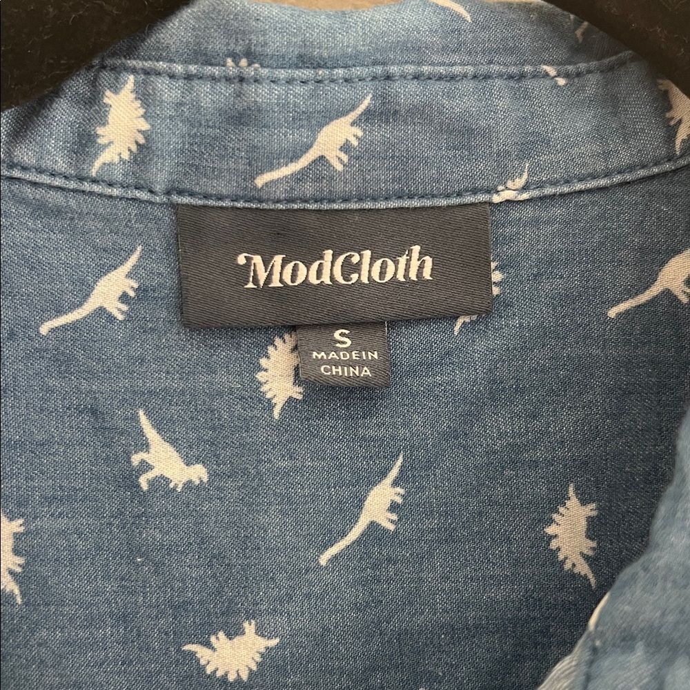 ModCloth Chambray Dino Button Down sleeveless top S - Picture 2 of 7